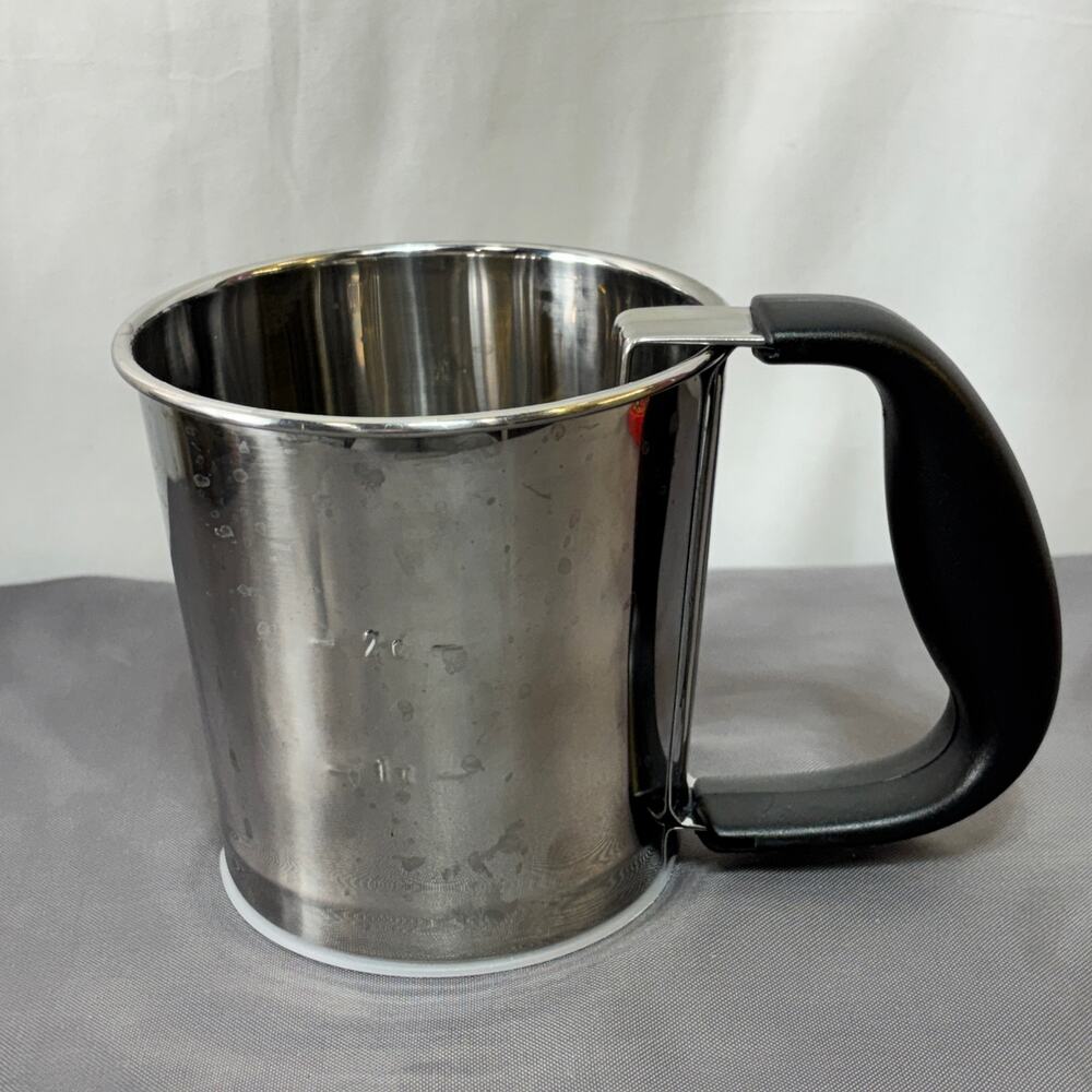 Oxo Good Grips Stainless Steel Flour Sifter Sugar Shaker 1 Lid Easy Side 2 Side